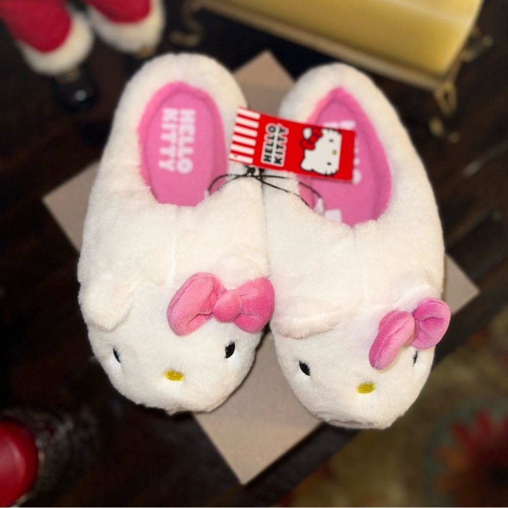 Sanrio Hello Kitty White Slippers Size 7-8 For Women's Girls Super Soft New